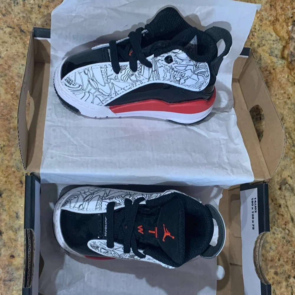 NEW Jordan Dub Zero Sneakers, Size 4C
